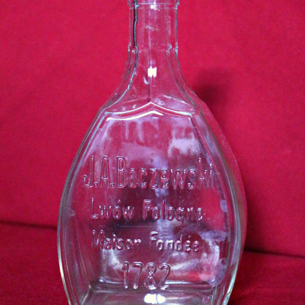 Старовинна пляшка