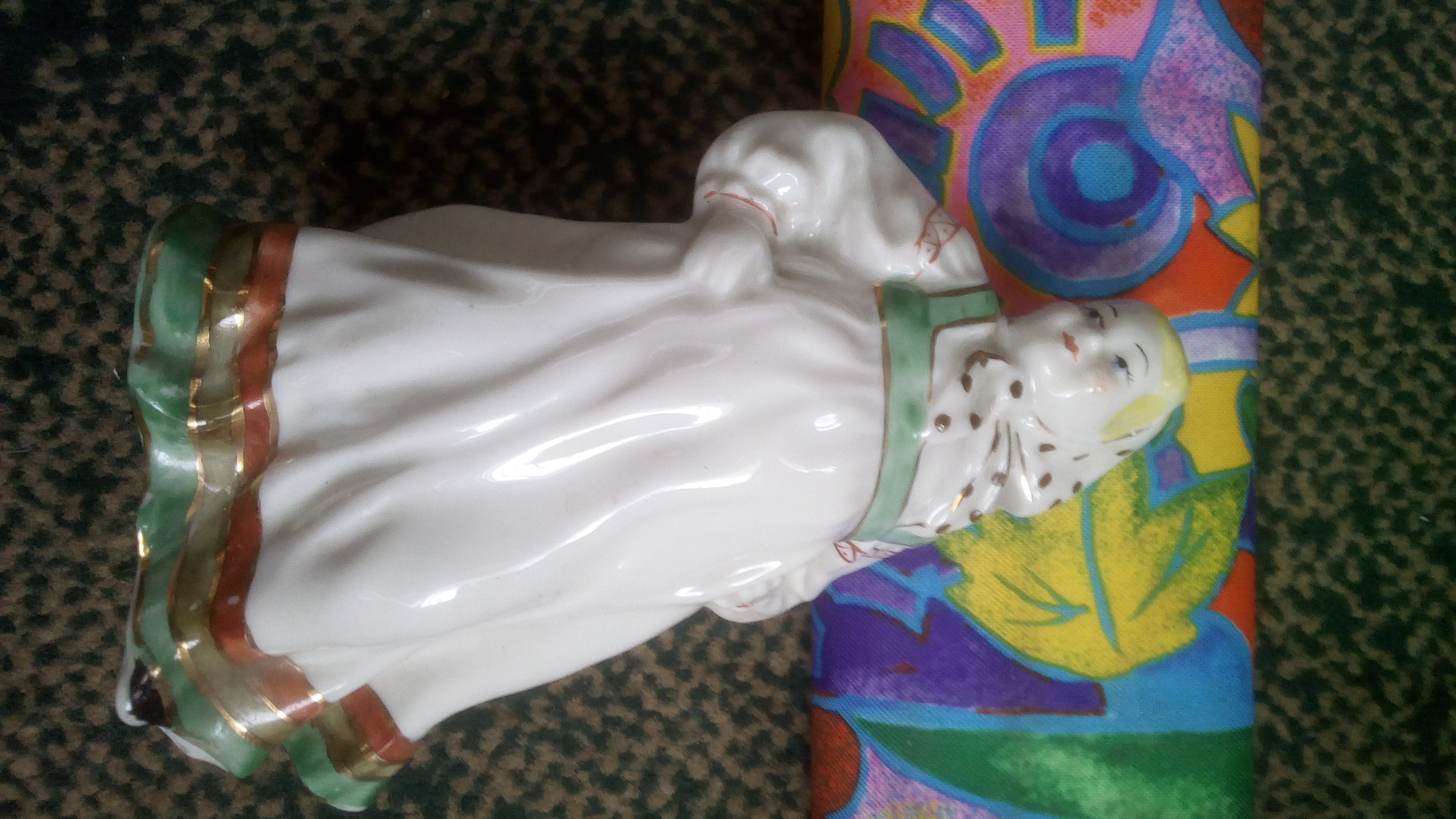 1400 гривень т.м.0678556136